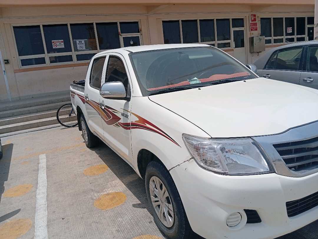 Car Image 2014 TOYOTA HILUX Double Cab DLX