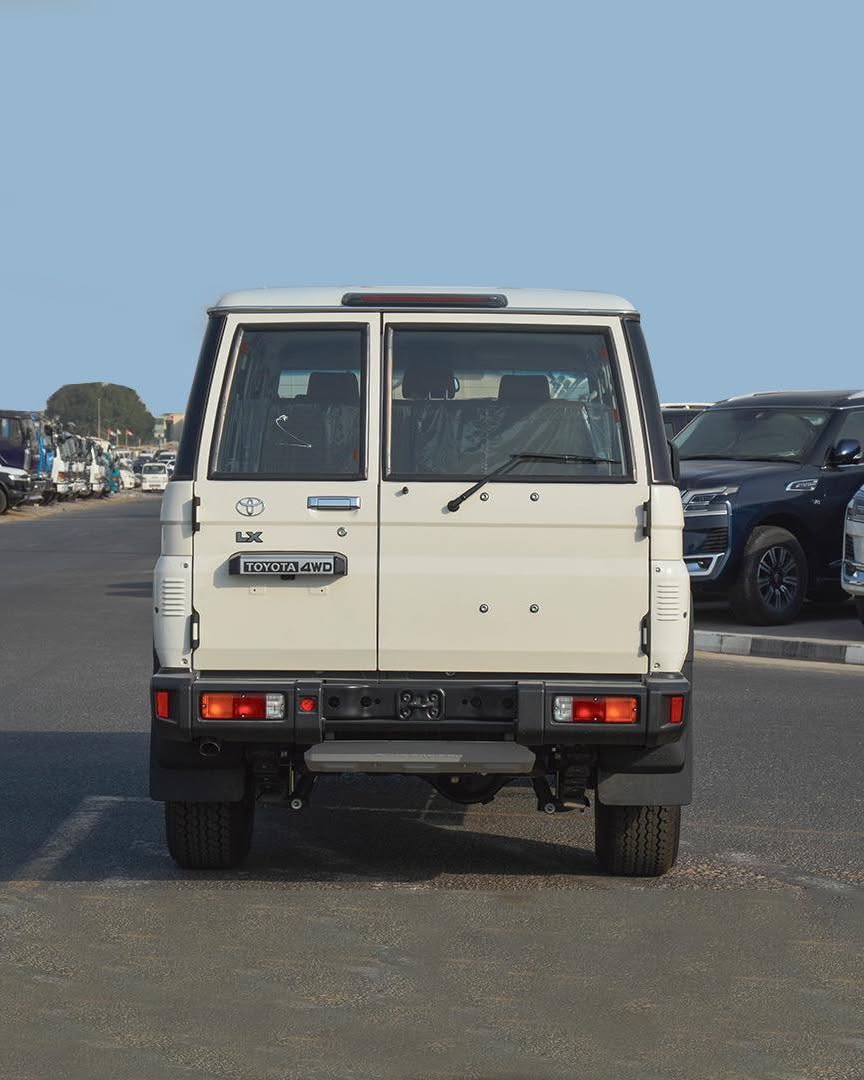 Car Image 2025 TOYOTA LAND CRUISER GX.R