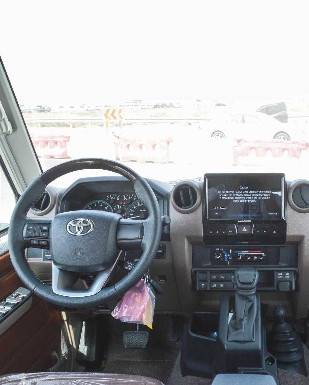 Car Image 2025 TOYOTA LAND CRUISER GX.R