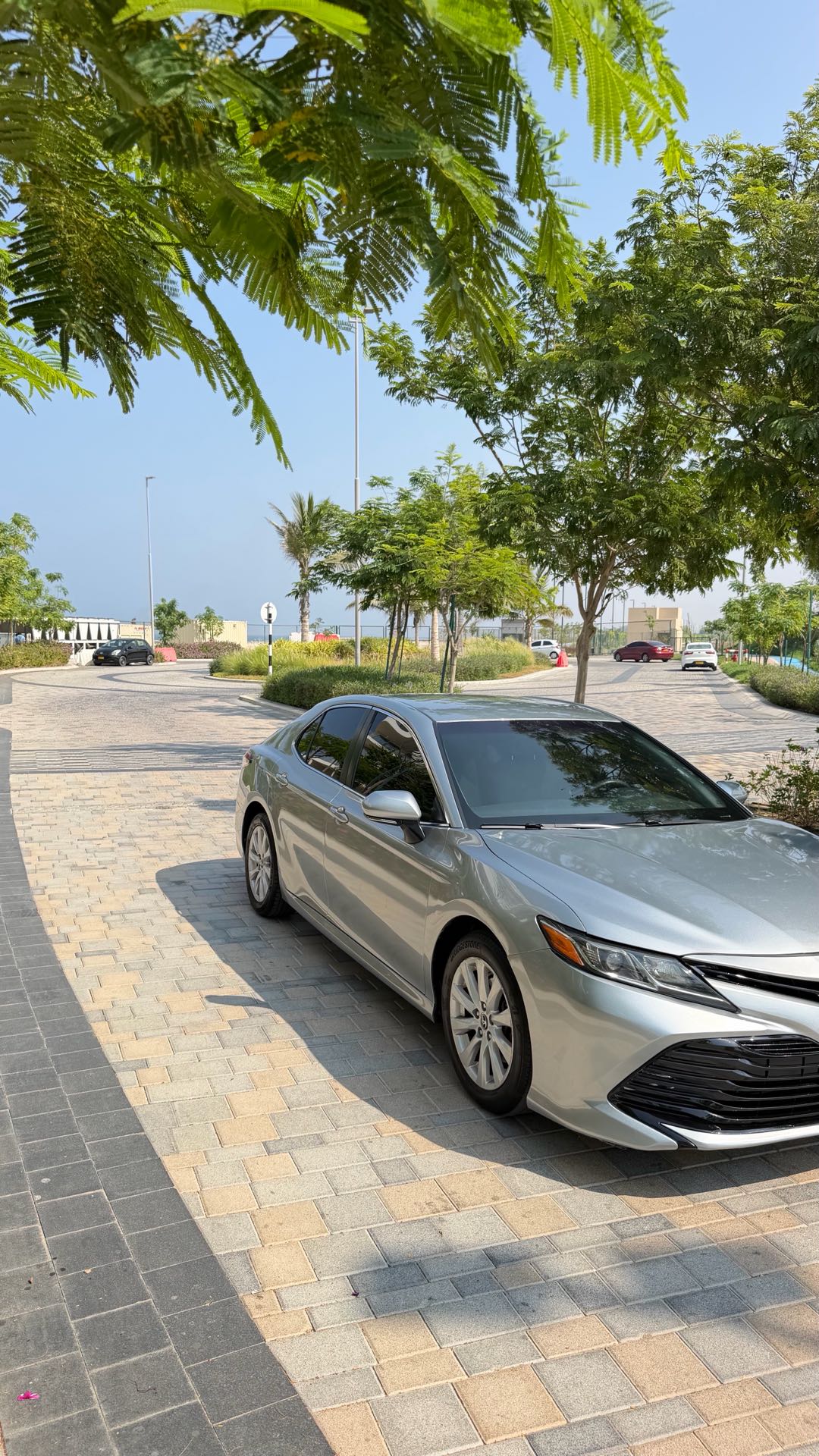 Car Image 2018 TOYOTA CAMRY LE