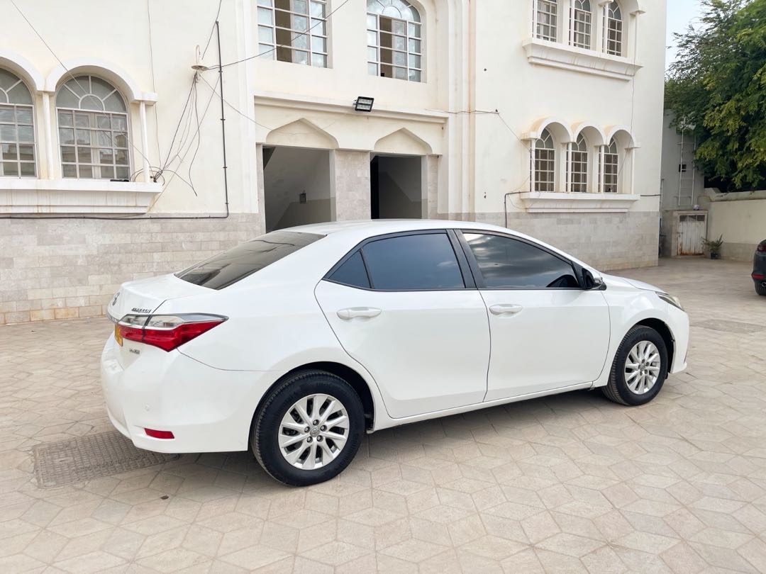 Car Image 2017 TOYOTA COROLLA XLI