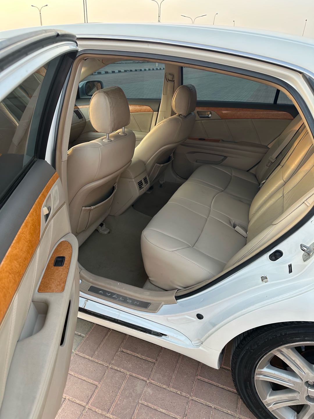 Car Image 2007 TOYOTA AVALON LIMITED