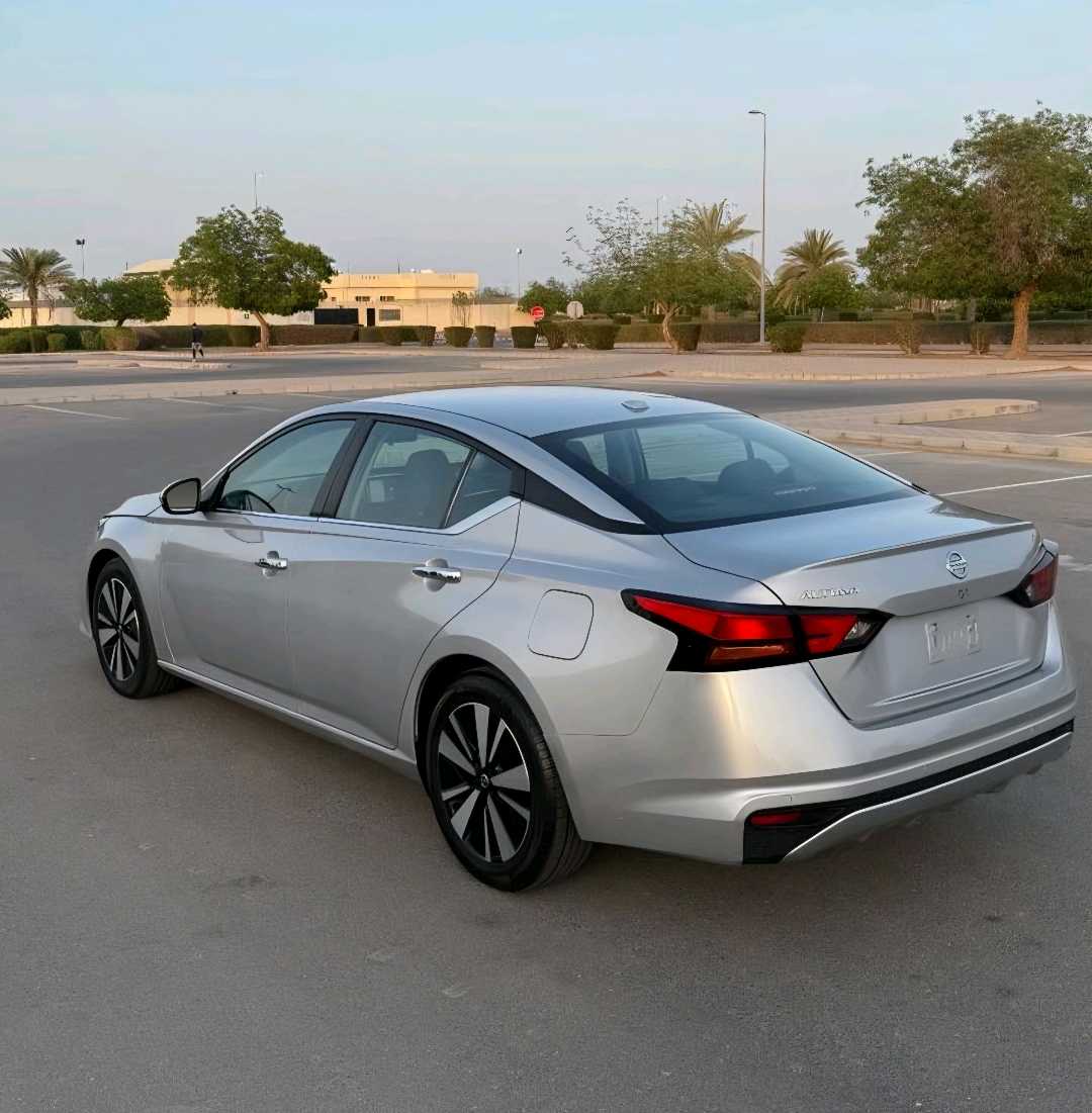 نيسان التيما 2023