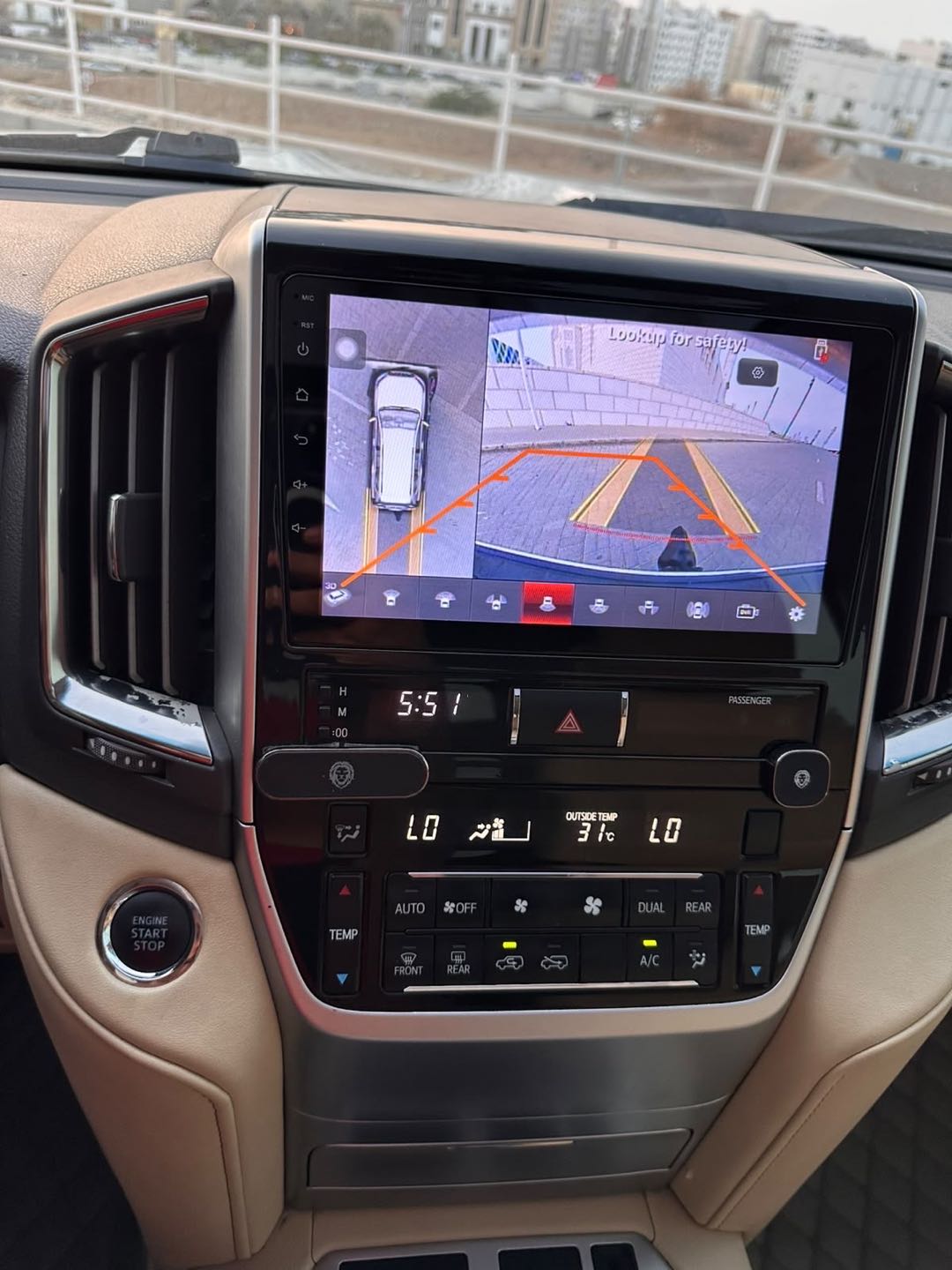 Car Image 2016 TOYOTA LAND CRUISER GX.R