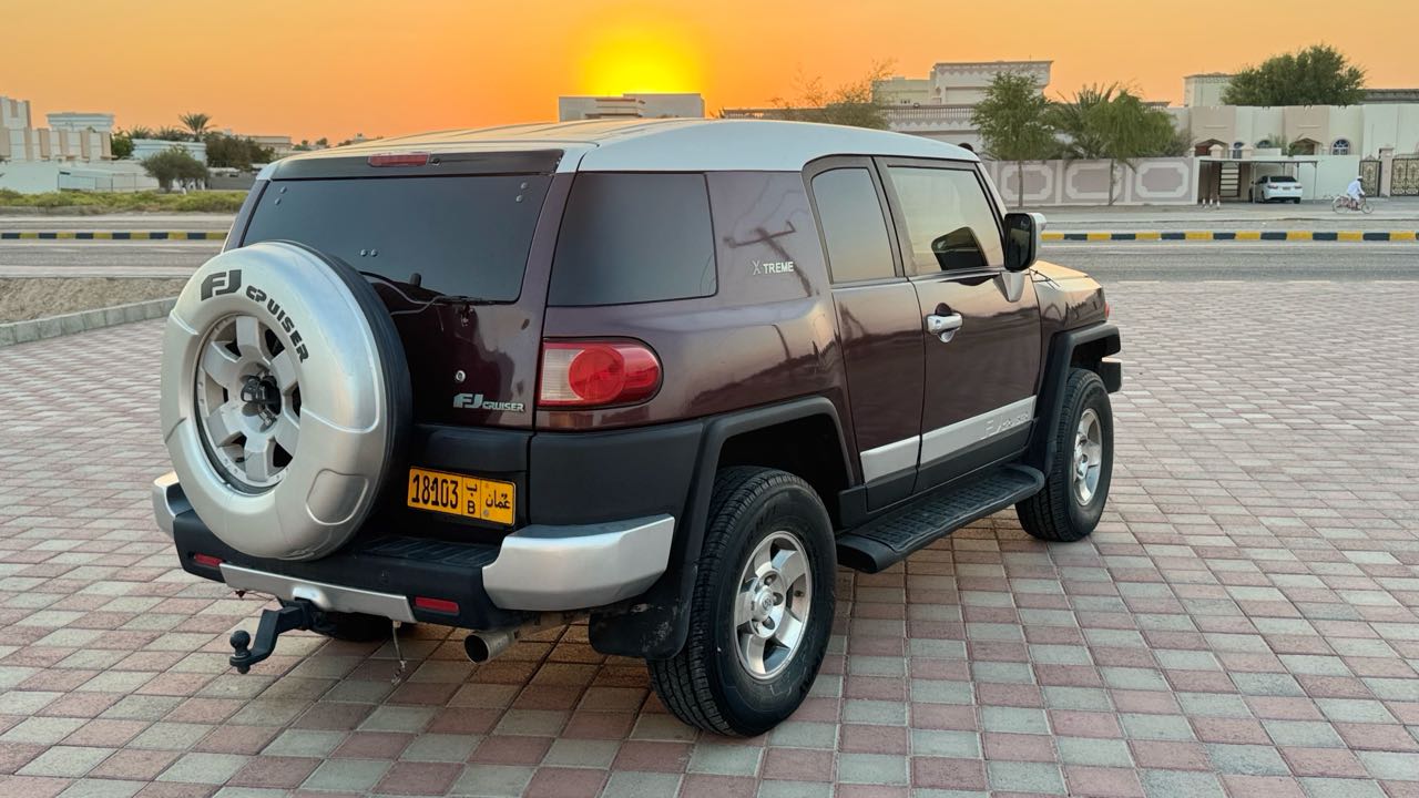 Car Image 2007 TOYOTA FJ CRUISER 
