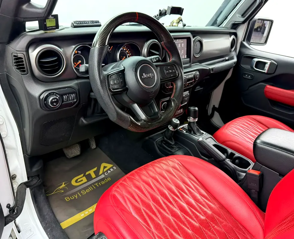 Car Image 2021 JEEP GLADIATOR Sport