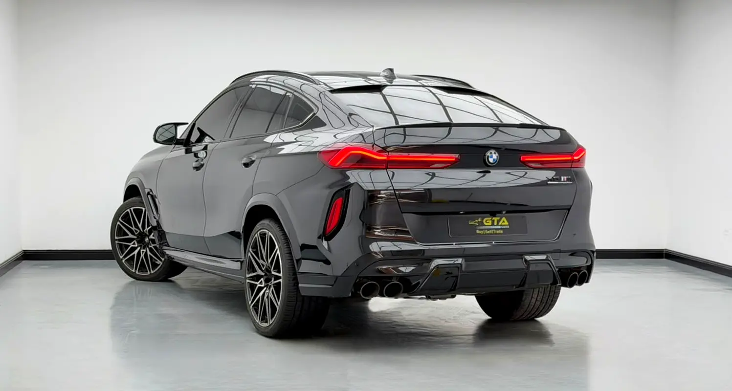 Car Image 2020 BMW X6 M Competition