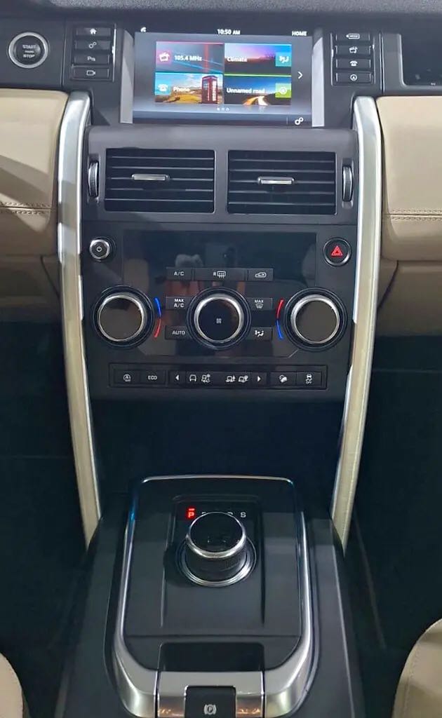 Car Image 2018 LAND ROVER DISCOVERY HSE Luxury
