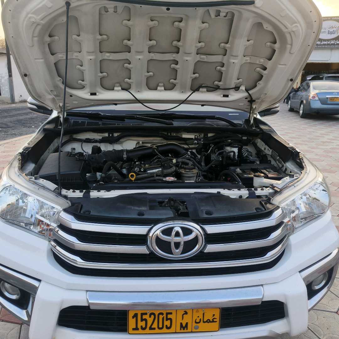 Car Image 2019 TOYOTA HILUX 2.7