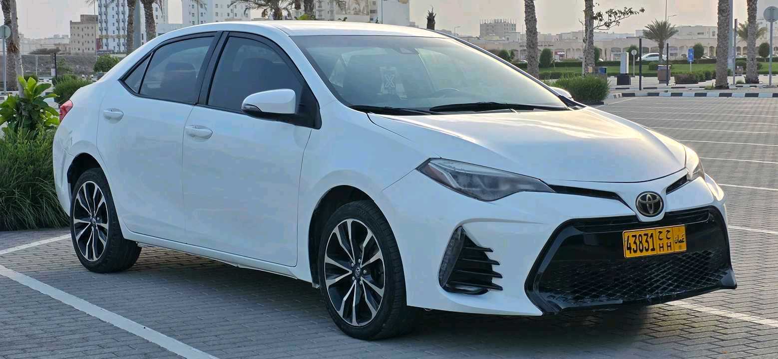 Car Image 2019 TOYOTA COROLLA XSE
