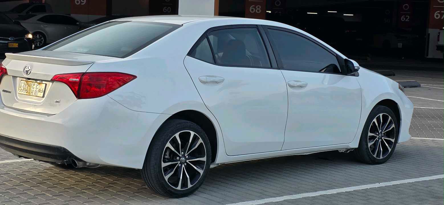Car Image 2019 TOYOTA COROLLA XSE