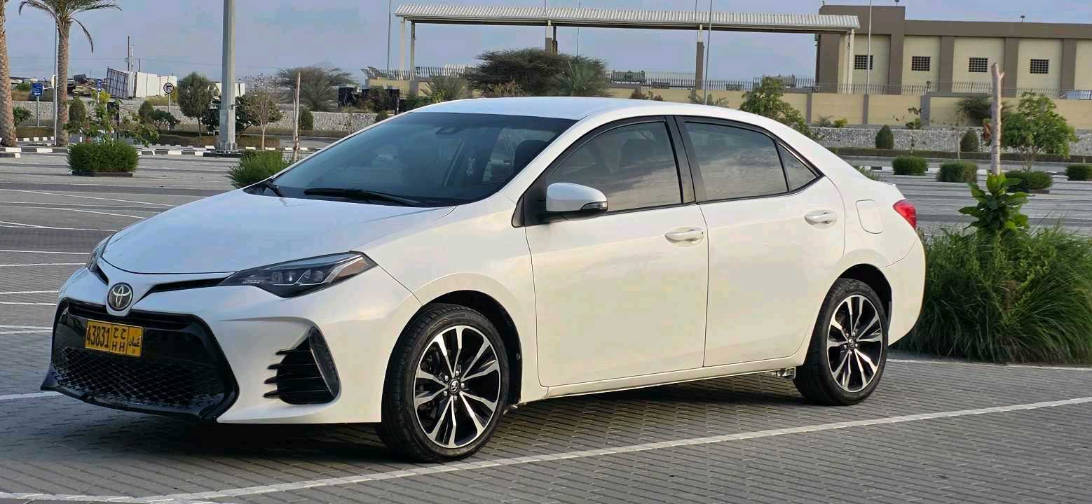 Car Image 2019 TOYOTA COROLLA XSE