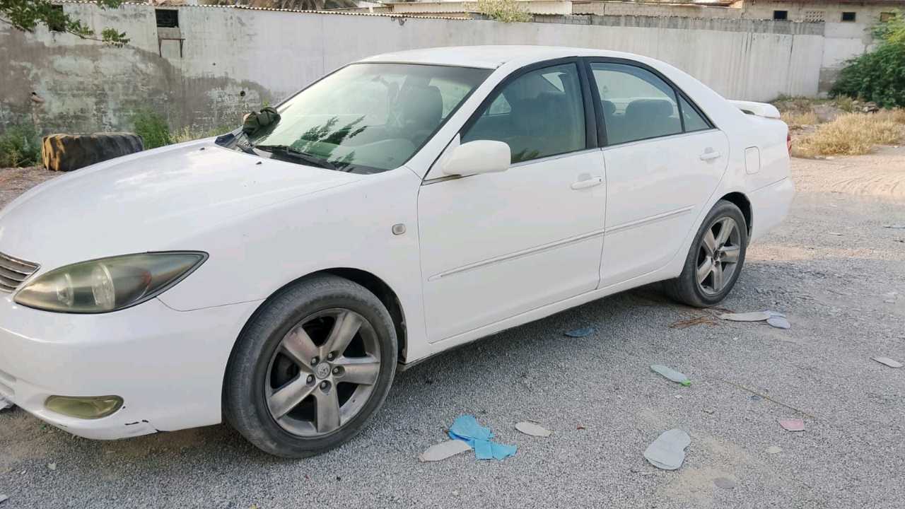 Car Image 2003 TOYOTA CAMRY GLE
