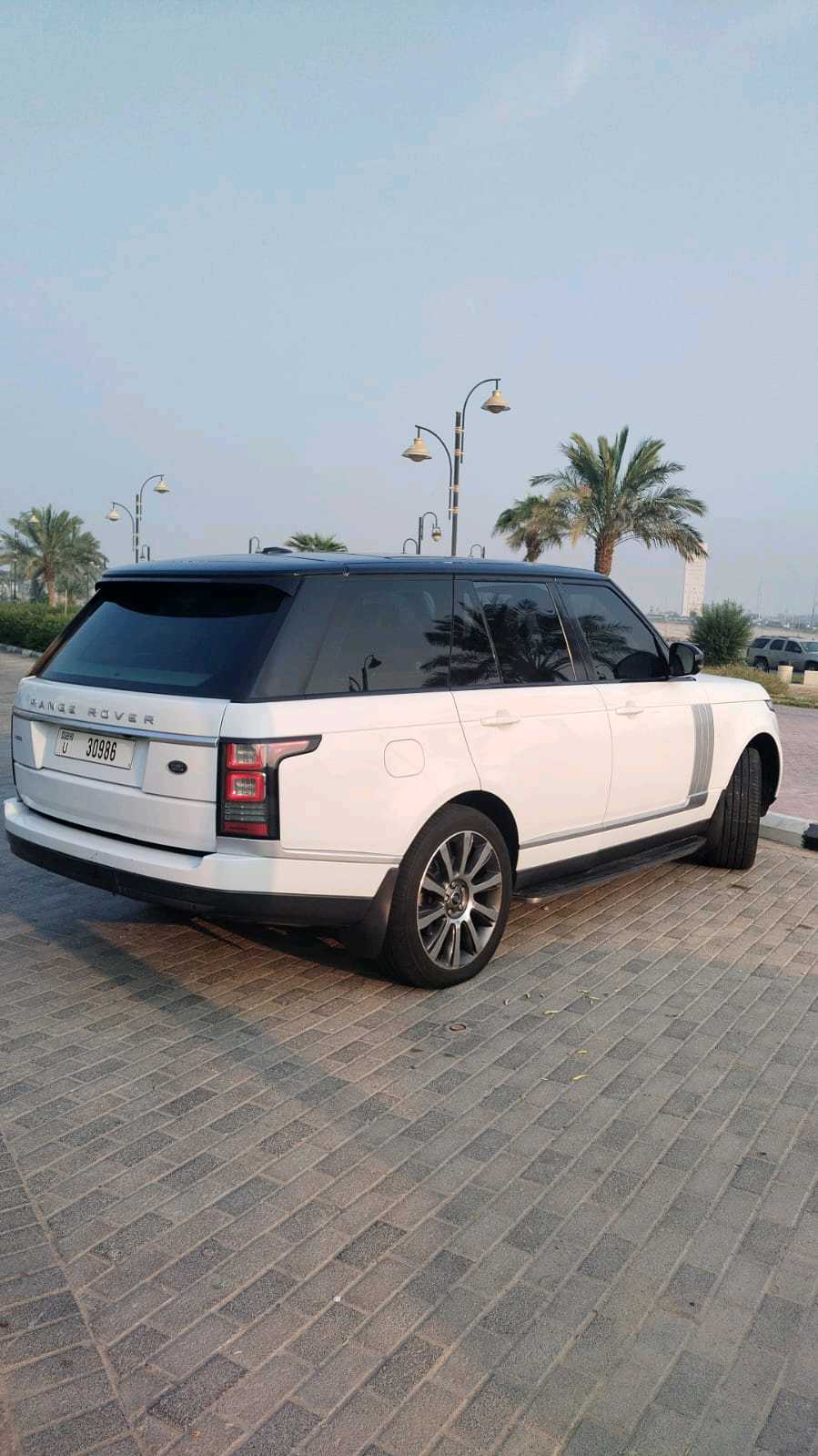 Car Image 2015 LAND ROVER VOGUE HSE