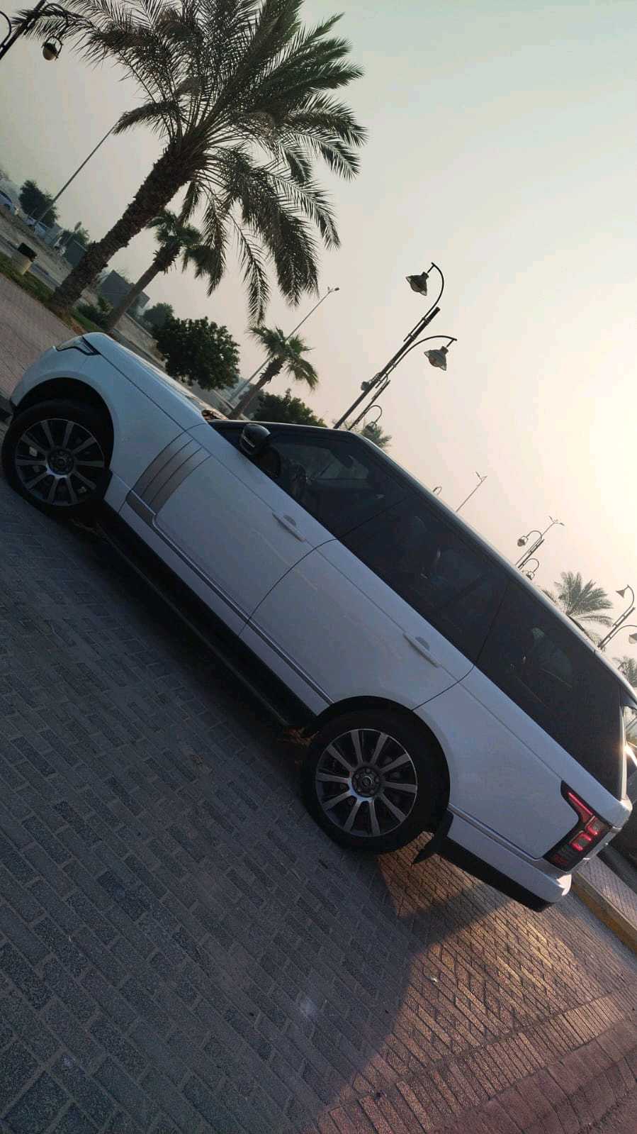Car Image 2015 LAND ROVER VOGUE HSE