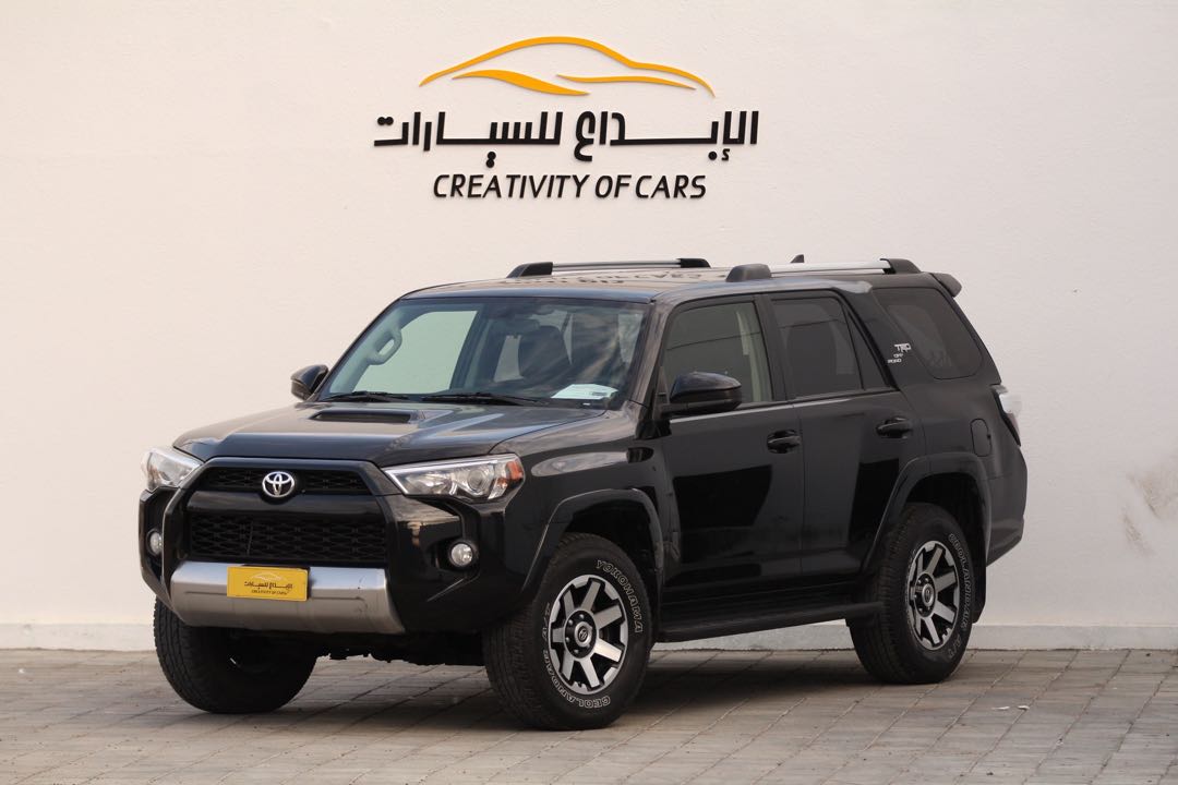 Car Image 2018 TOYOTA 4RUNNER SR5