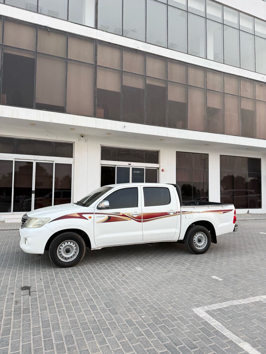 TOYOTA HILUX DLX 2012