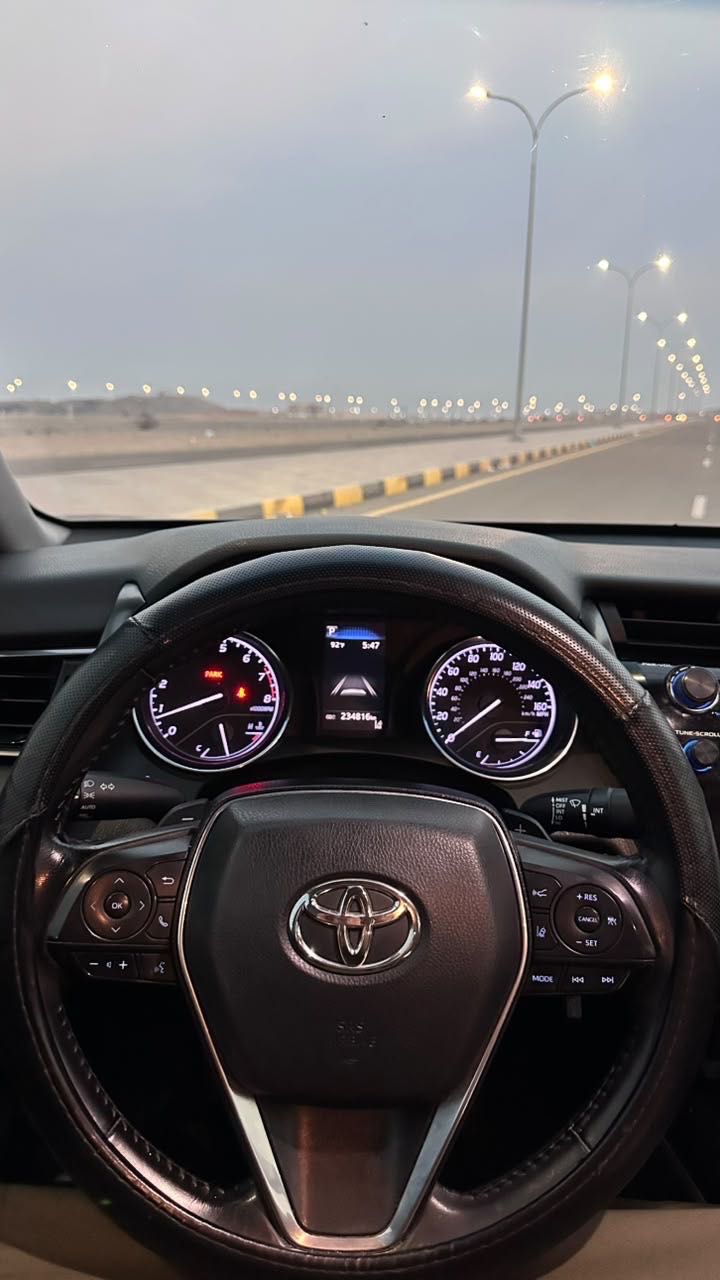 Car Image 2020 TOYOTA CAMRY SE