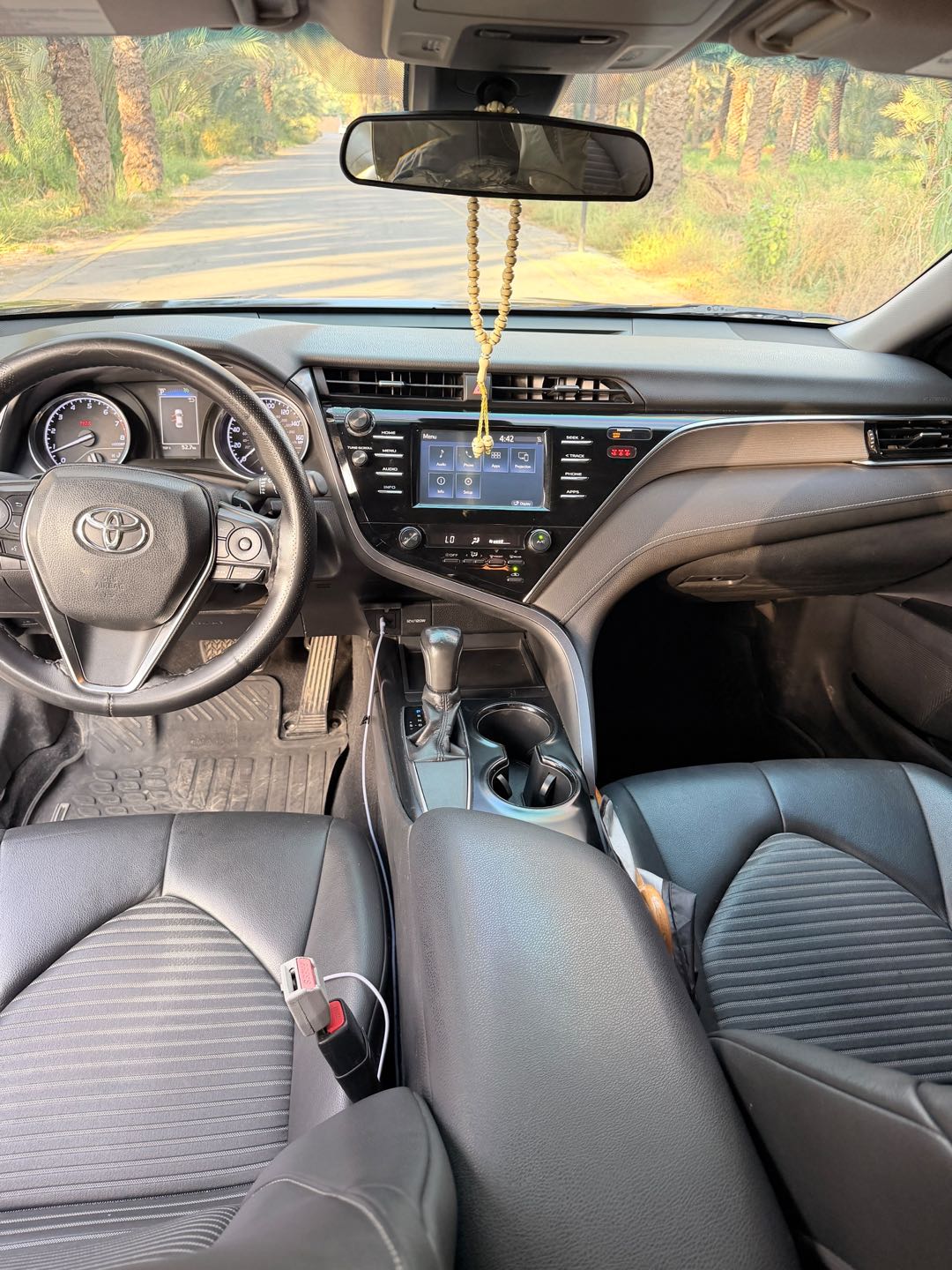Car Image 2018 TOYOTA CAMRY SE
