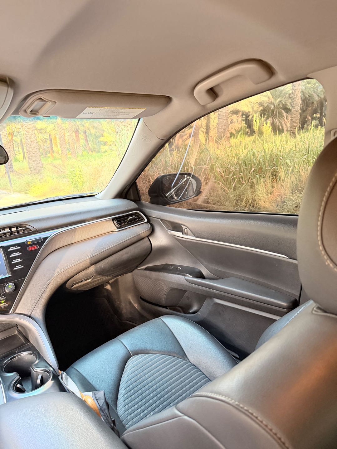 Car Image 2018 TOYOTA CAMRY SE