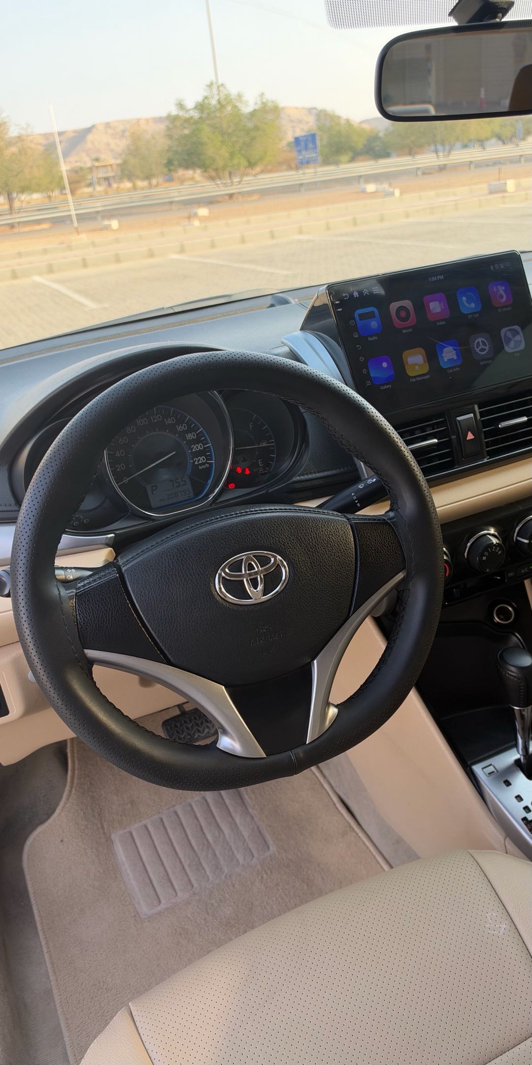 Car Image 2017 TOYOTA YARIS 1.5