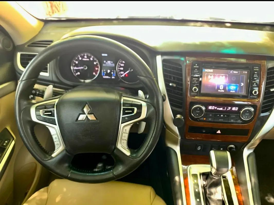 Car Image 2019 MITSUBISHI MONTERO 