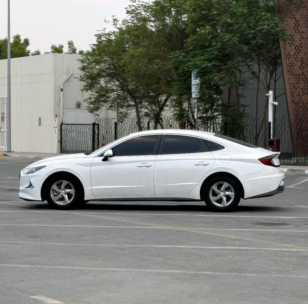 Car Image 2020 HYUNDAI SONATA SE