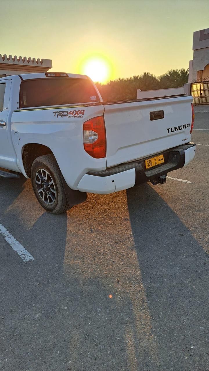 Car Image 2017 TOYOTA TUNDRA TRD