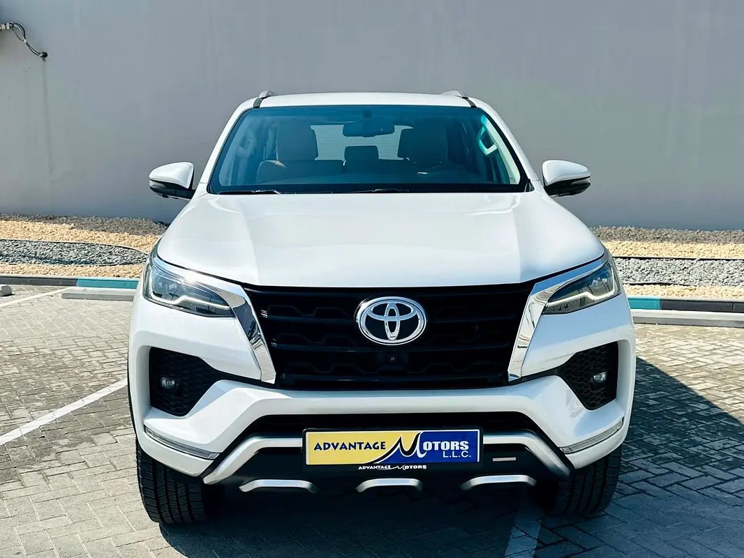 Car Image 2024 TOYOTA FORTUNER VXR
