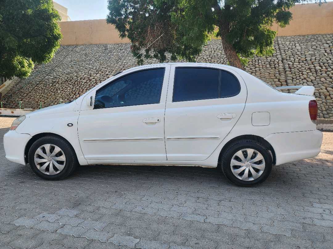 Car Image 2005 TOYOTA ECHO 