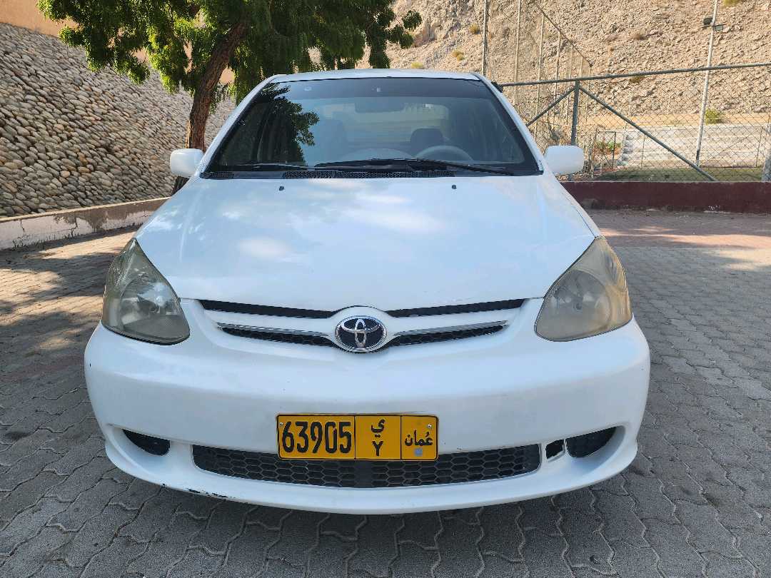 Car Image 2005 TOYOTA ECHO 