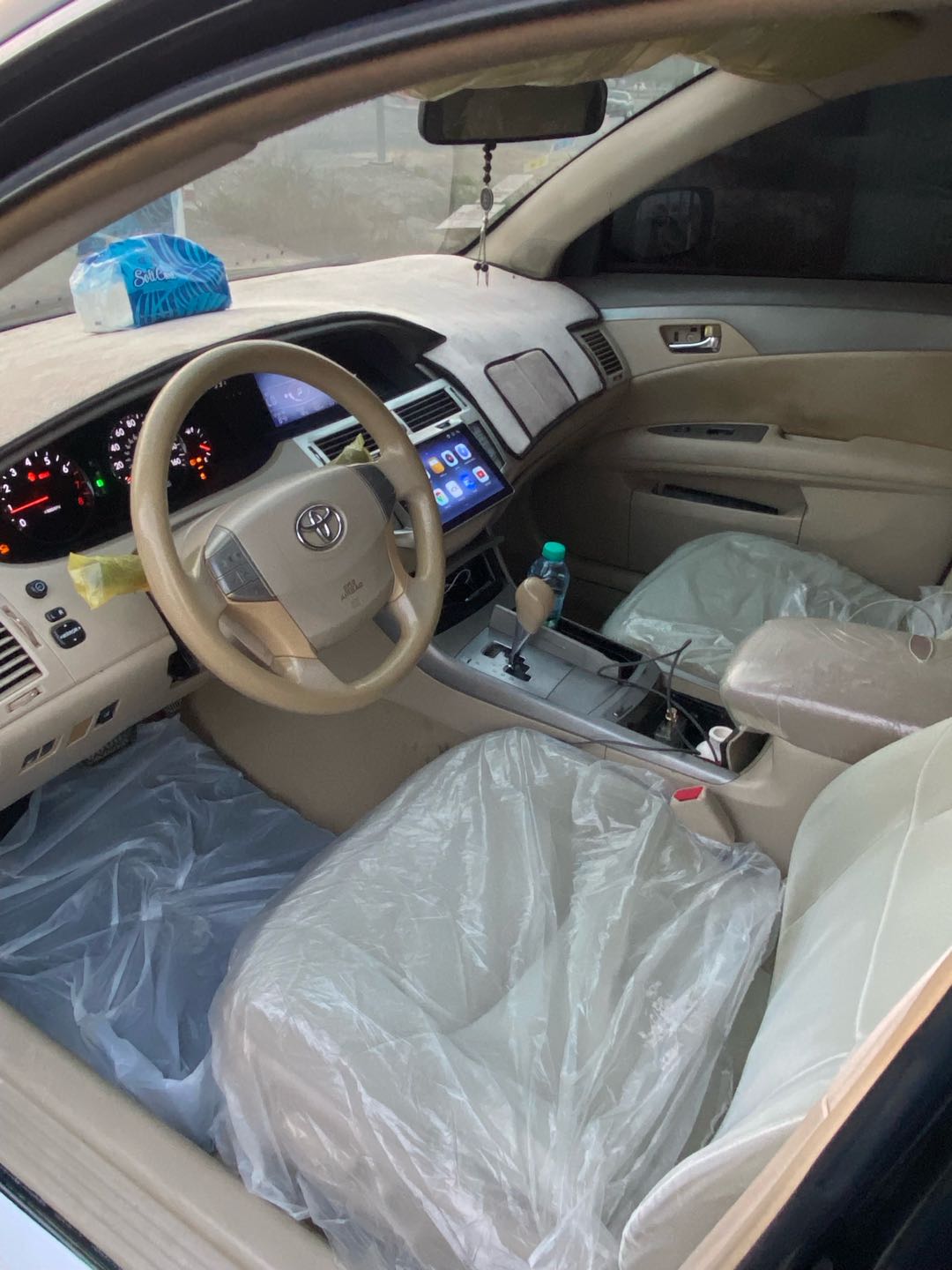 Car Image 2010 TOYOTA AVALON XLS