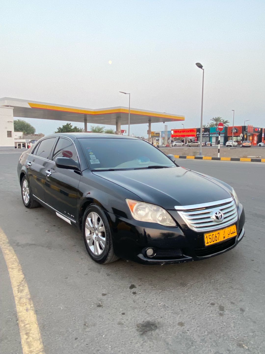 Car Image 2010 TOYOTA AVALON XLS