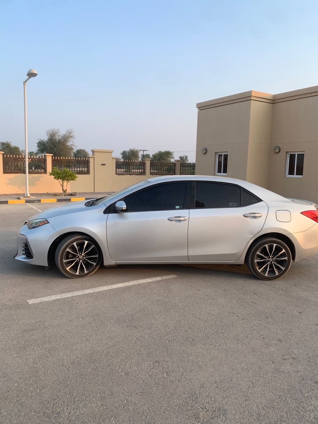 Car Image 2017 TOYOTA COROLLA SE Plus