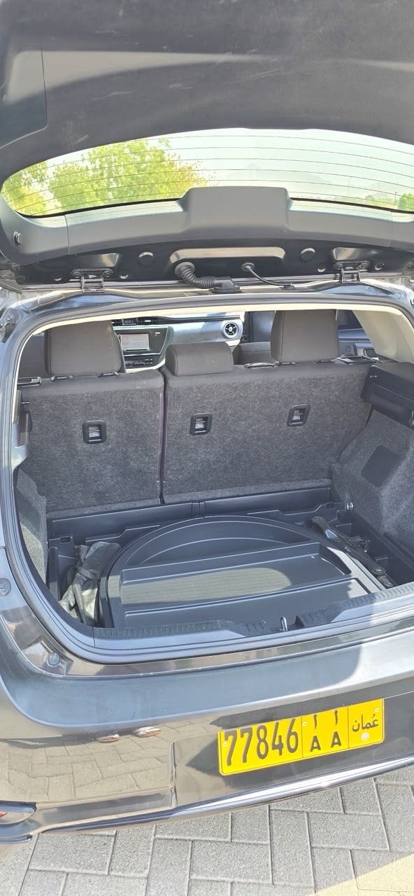 Car Image 2018 TOYOTA COROLLA XSE