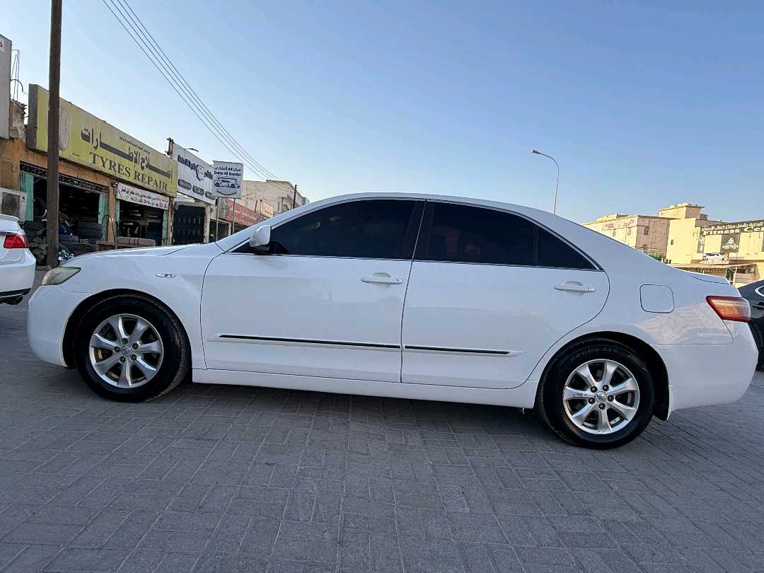 Car Image 2008 TOYOTA CAMRY E