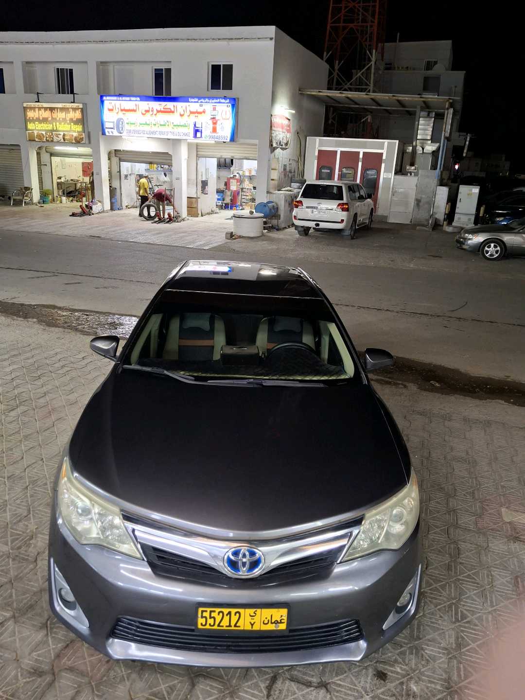 Car Image 2014 TOYOTA CAMRY LE