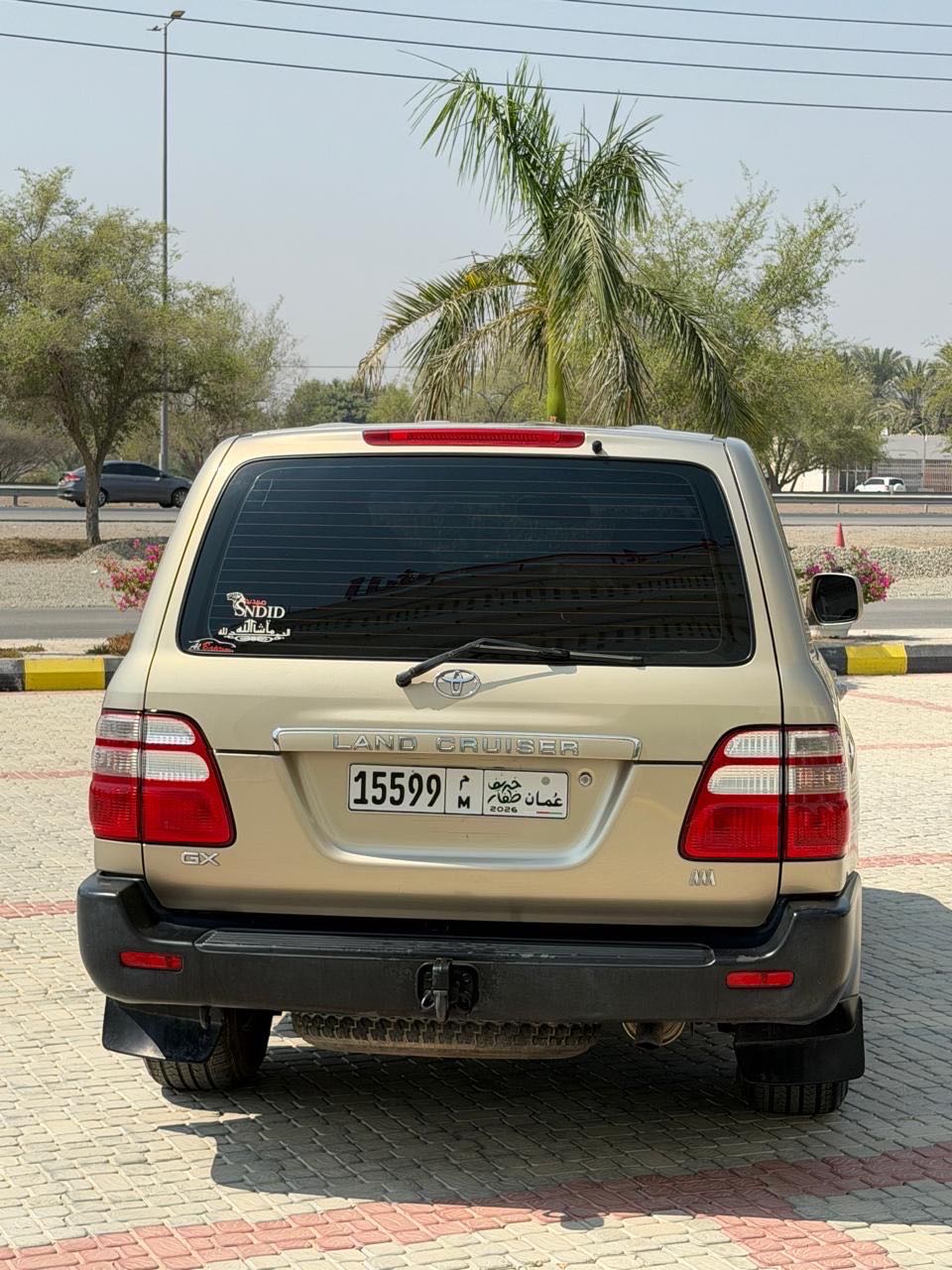 Car Image 2003 TOYOTA LAND CRUISER GX.R