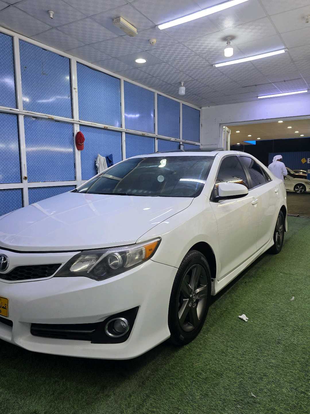 Car Image 2014 TOYOTA CAMRY SE