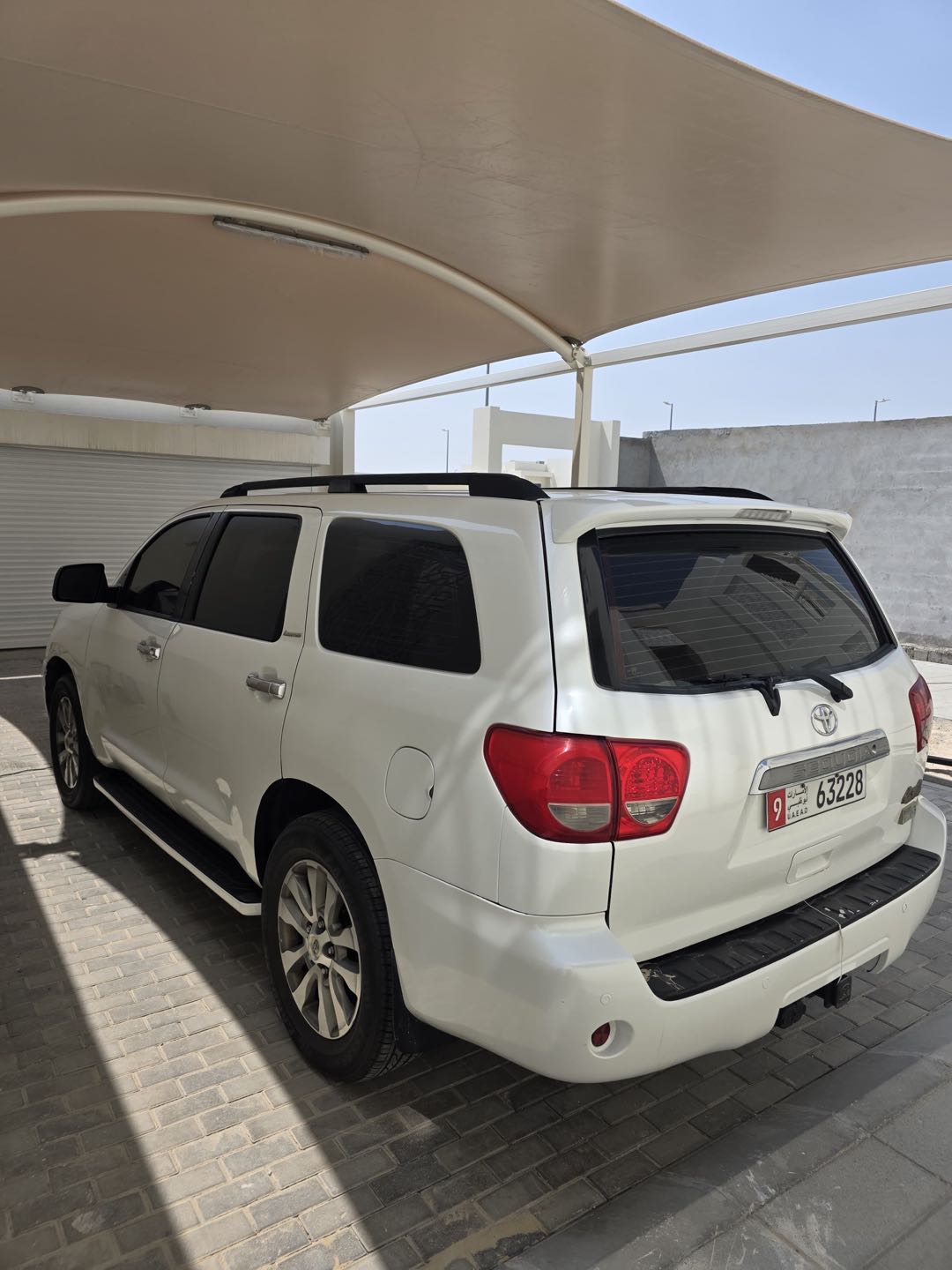 Car Image 2014 TOYOTA SEQUOIA Limited