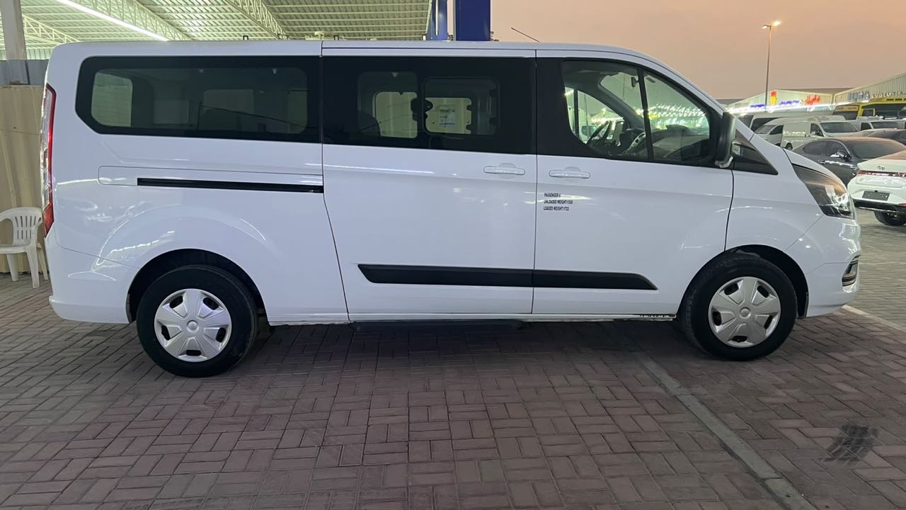 Car Image 2022 FORD TRANSIT 