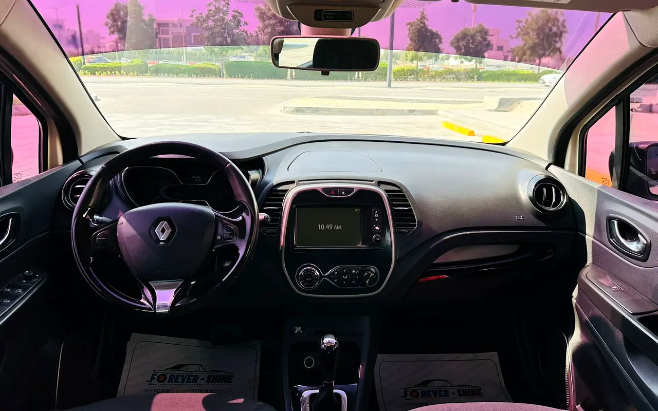 Car Image 2016 RENAULT CAPTUR PE