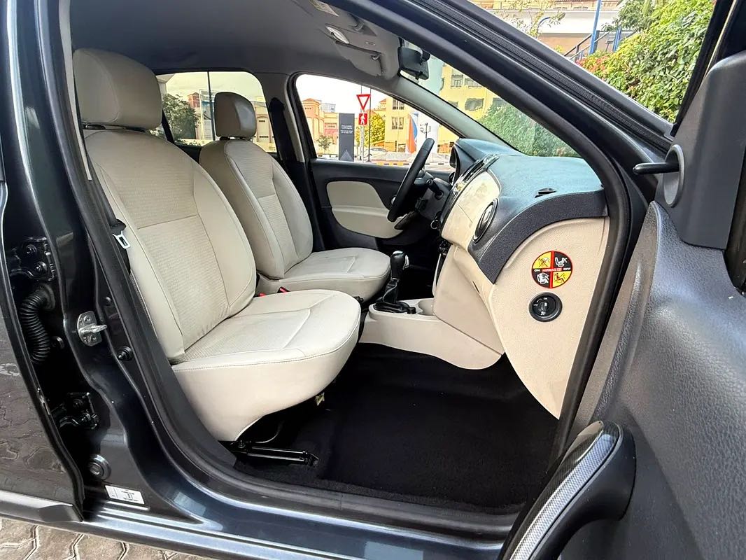 Car Image 2020 RENAULT SYMBOL Stepway