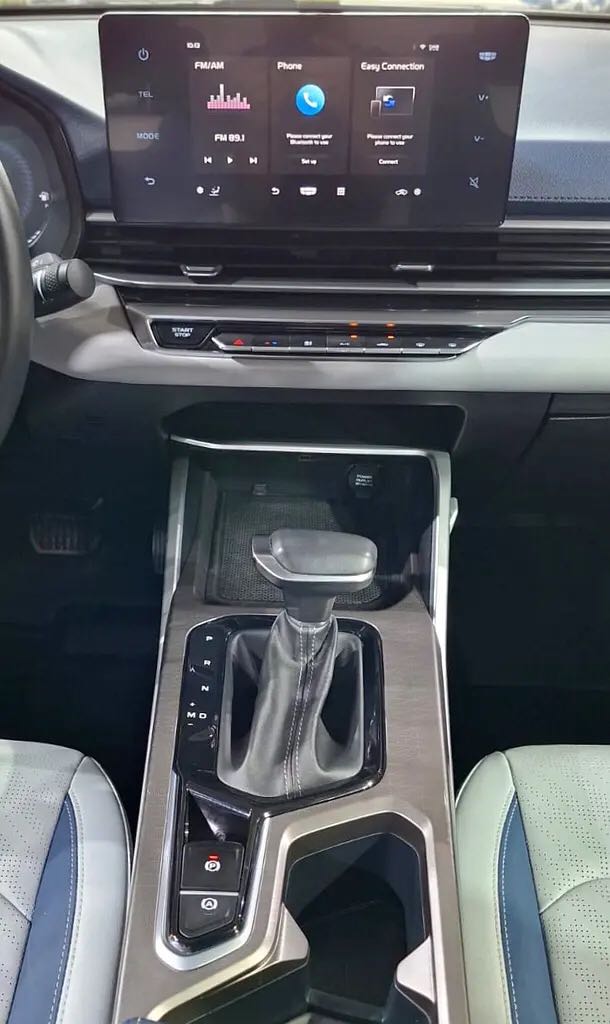 Car Image 2024 GEELY EMGRAND 