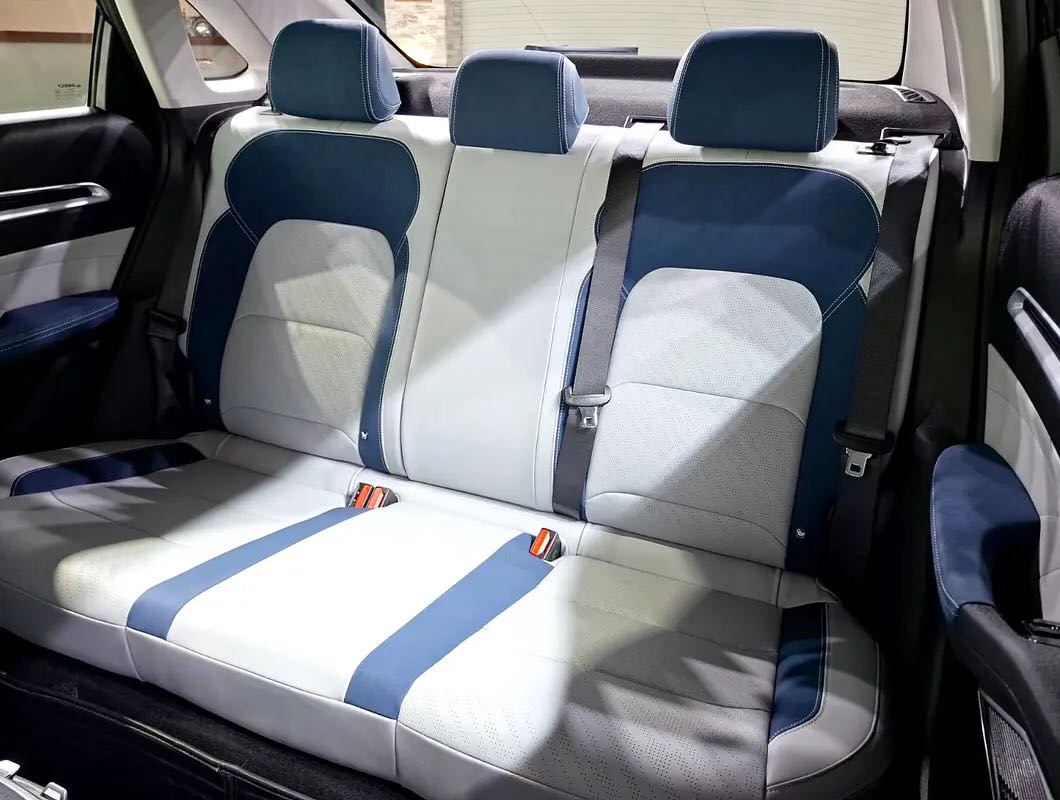 Car Image 2024 GEELY EMGRAND 