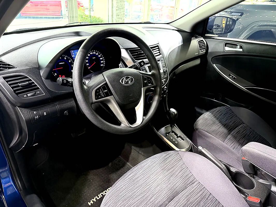 Car Image 2017 HYUNDAI ACCENT GL