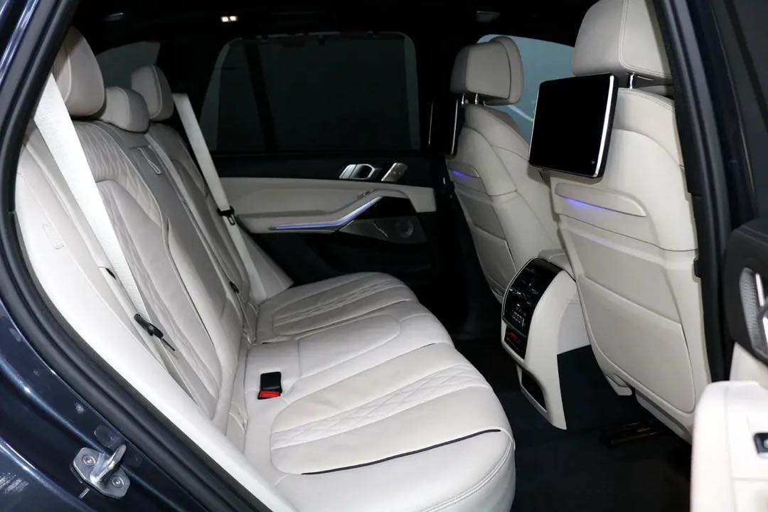 Car Image 2019 BMW X5 50