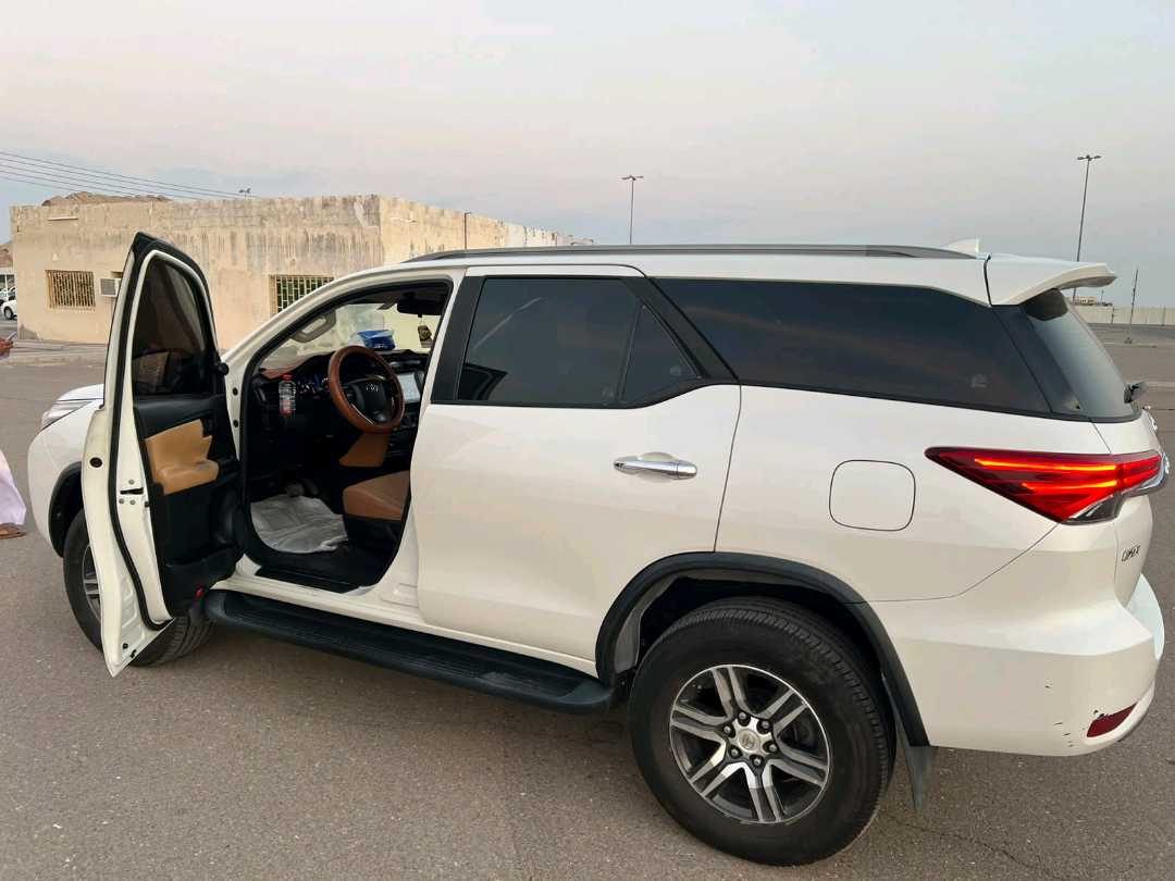 Car Image 2019 TOYOTA FORTUNER EXR