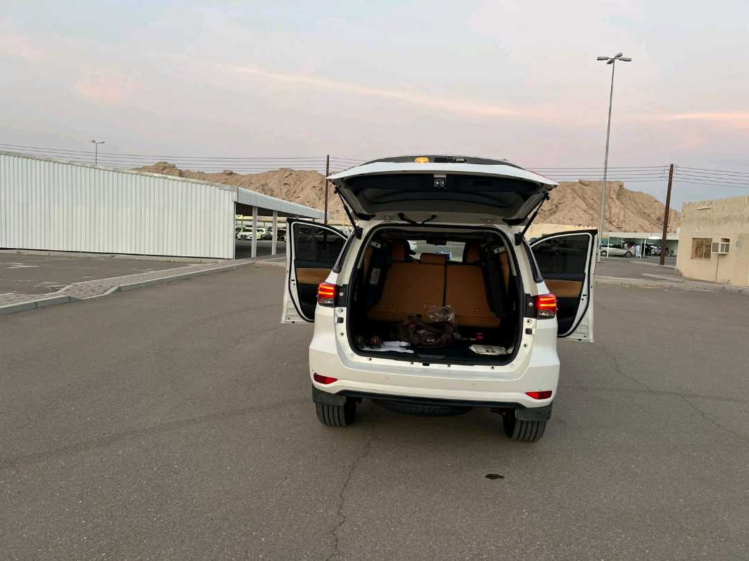 Car Image 2019 TOYOTA FORTUNER EXR