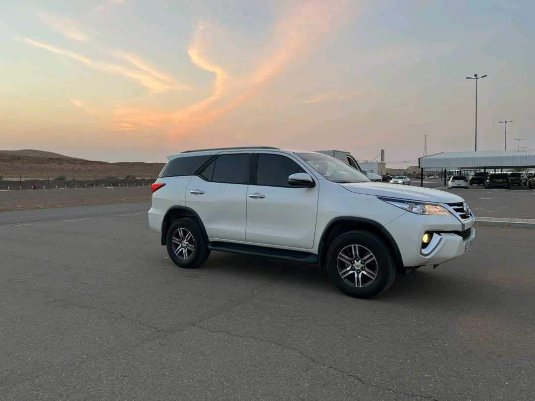 Car Image 2019 TOYOTA FORTUNER EXR